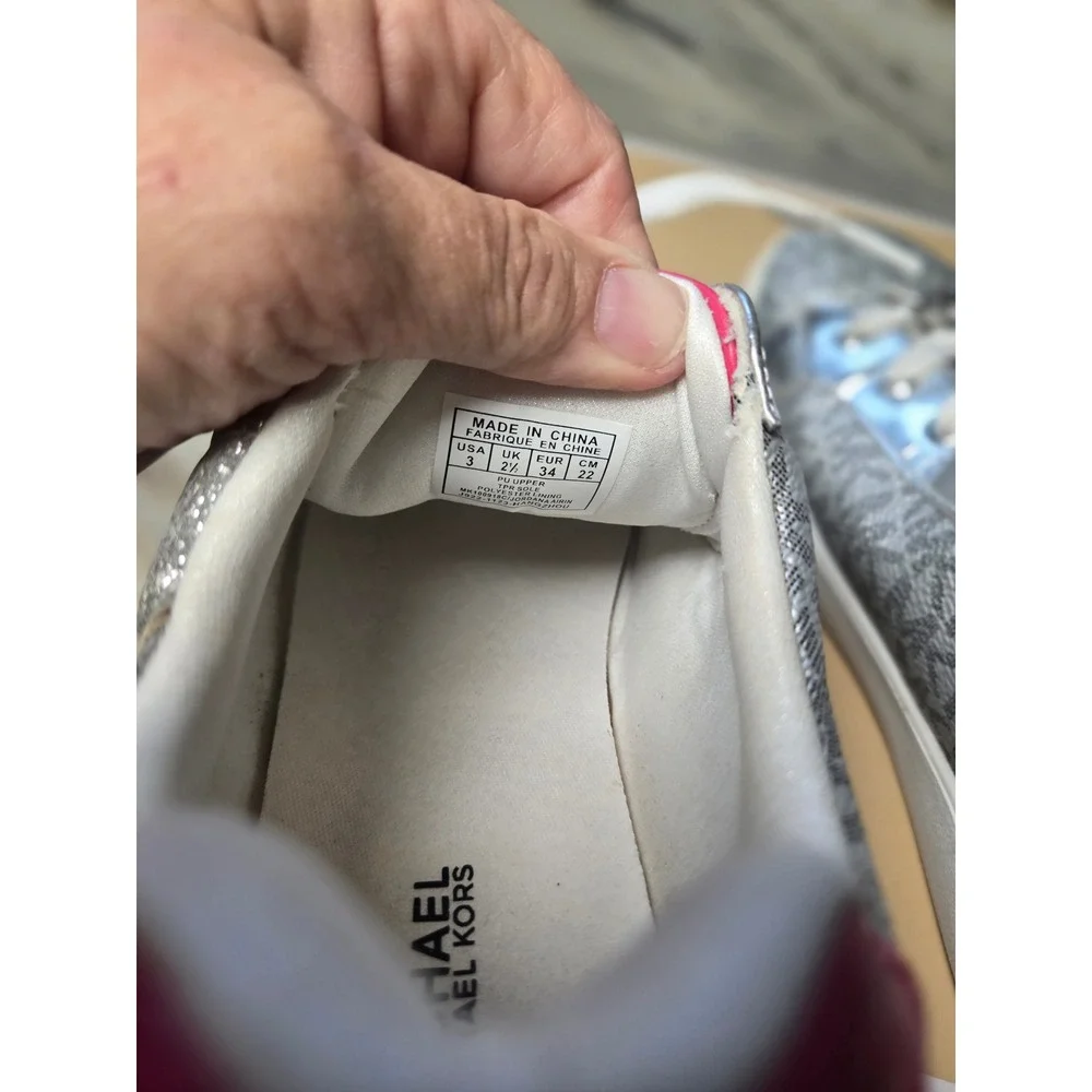 Michael Kors Jordana Airin Silver Pink Metallic Logo Sneakers MK100918C Size 3Y
